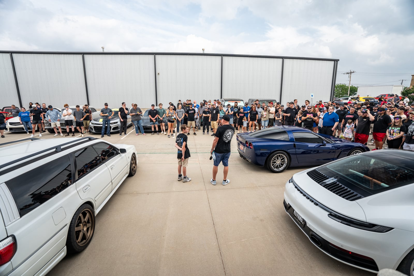 Memorial cruise: a few hundred cars and their owners gathered in a lot between Oklahoma City and Edmond.